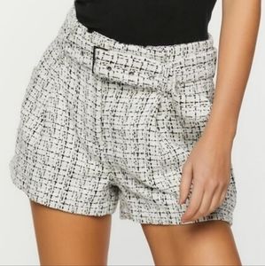 Black & White Tweed shorts with a high-rise & matching belt Women's Size Large